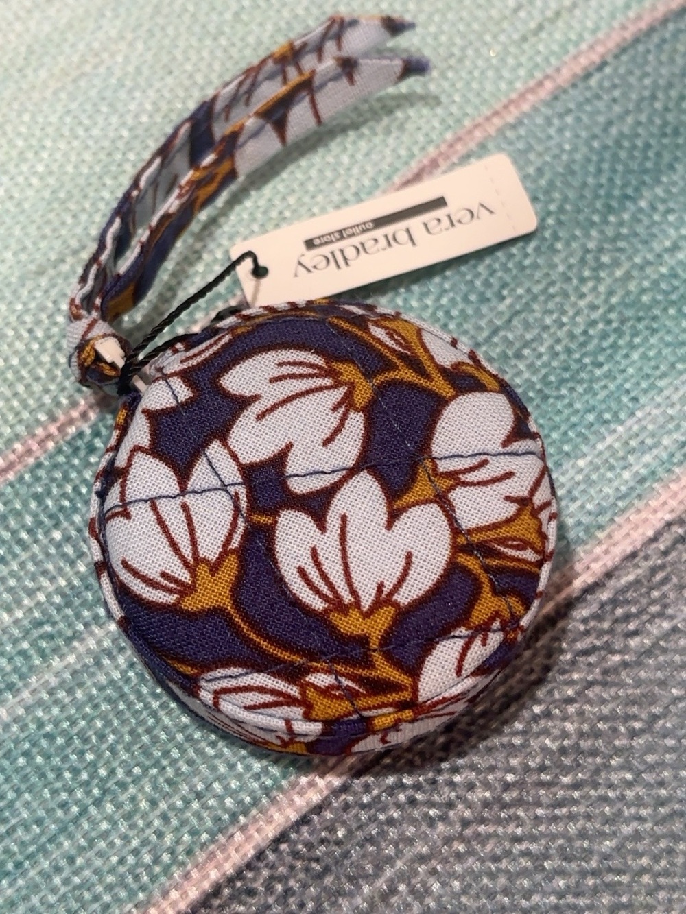 NWT Vera Bradley Pawpaw Flower Tape Measure Retractable Sewing Craft